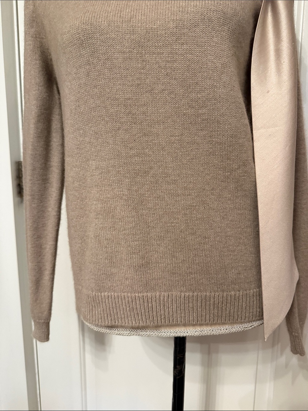 TORY BURCH SWEATER CREWNECK TAN WITH SILK SCARF LONG SLEEVE SIZE S - Picture 3 of 14